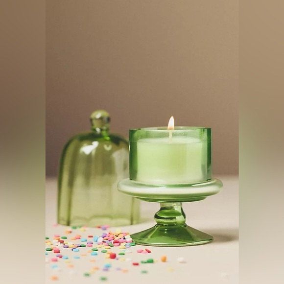 Anthro Candle✨💚 - Picture 1 of 2